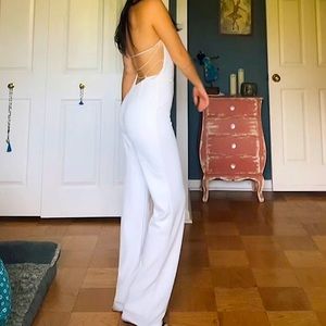 WHITE BACKLESS JUMPSUIT